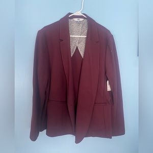 NWT XXL Old Navy Maroon Blazer. Nonsmoking and no animals home.